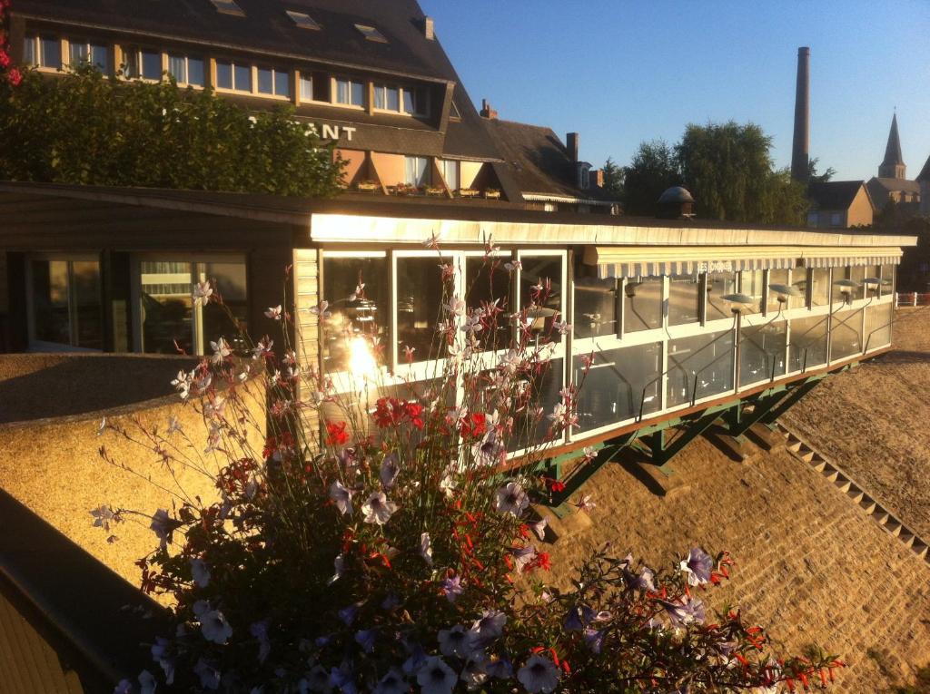 Les Ondines Hotel Les Hauts-d'Anjou Exterior photo